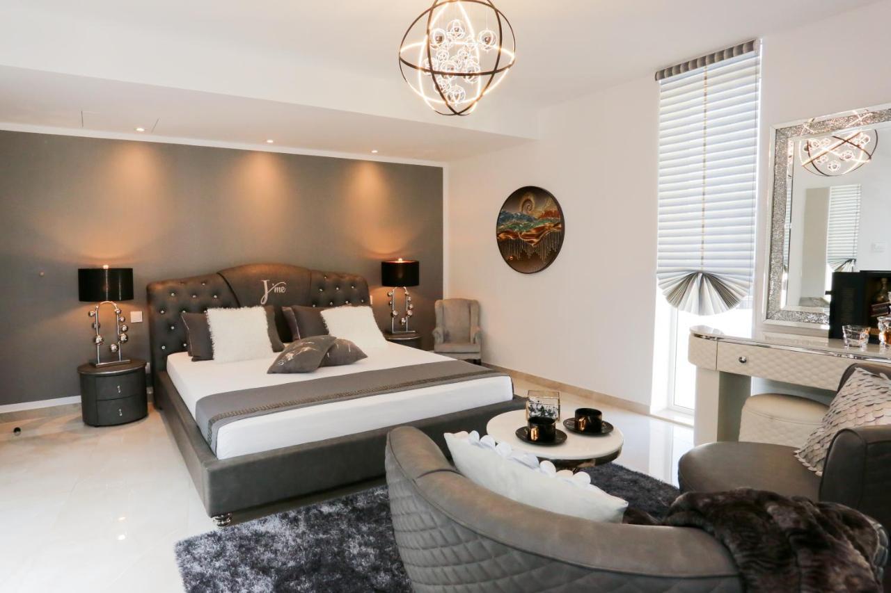 Deluxe Tweepersoonskamer met Balkon